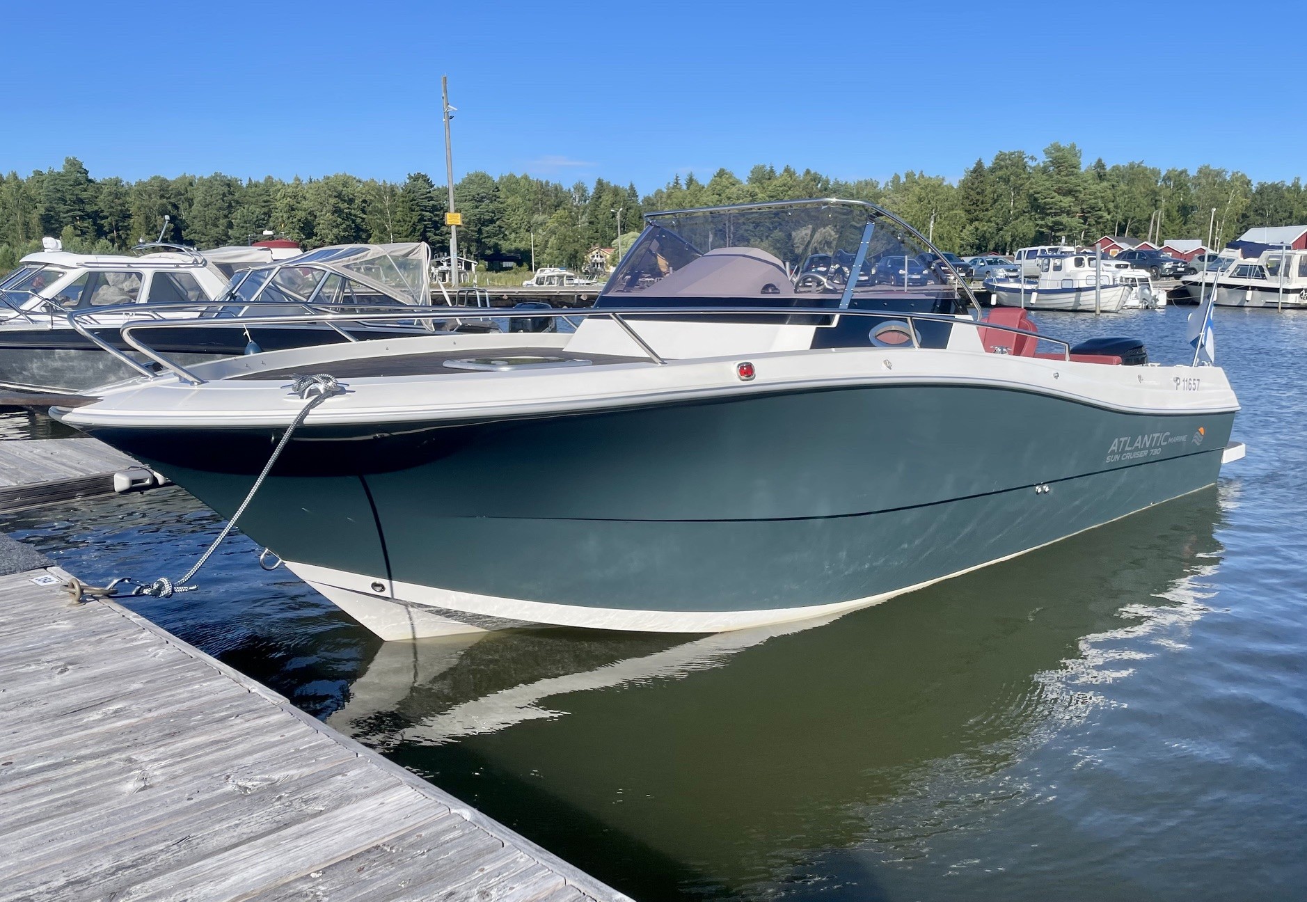 Atlantic Sun Cruiser 730 + Suzuki DF225 -14